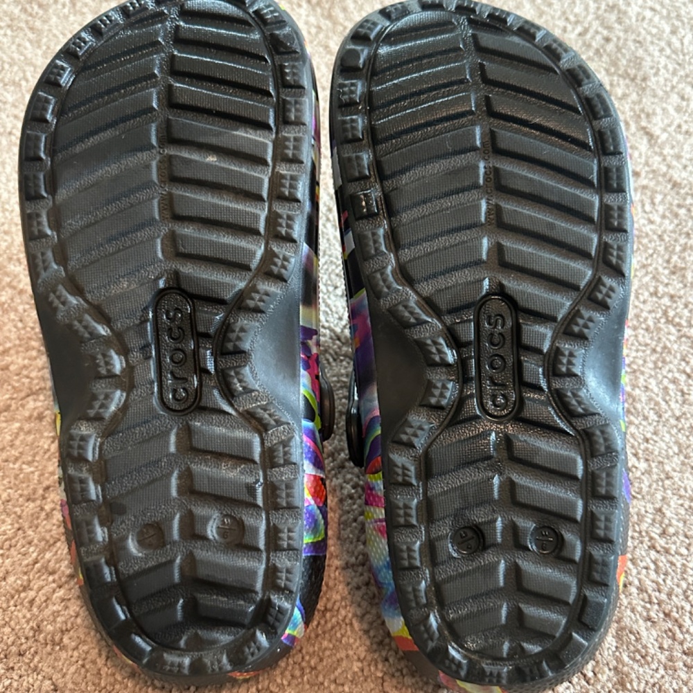 Crocs Classic Fuzz Fur Lined Clog Out Of This Wor… - image 4